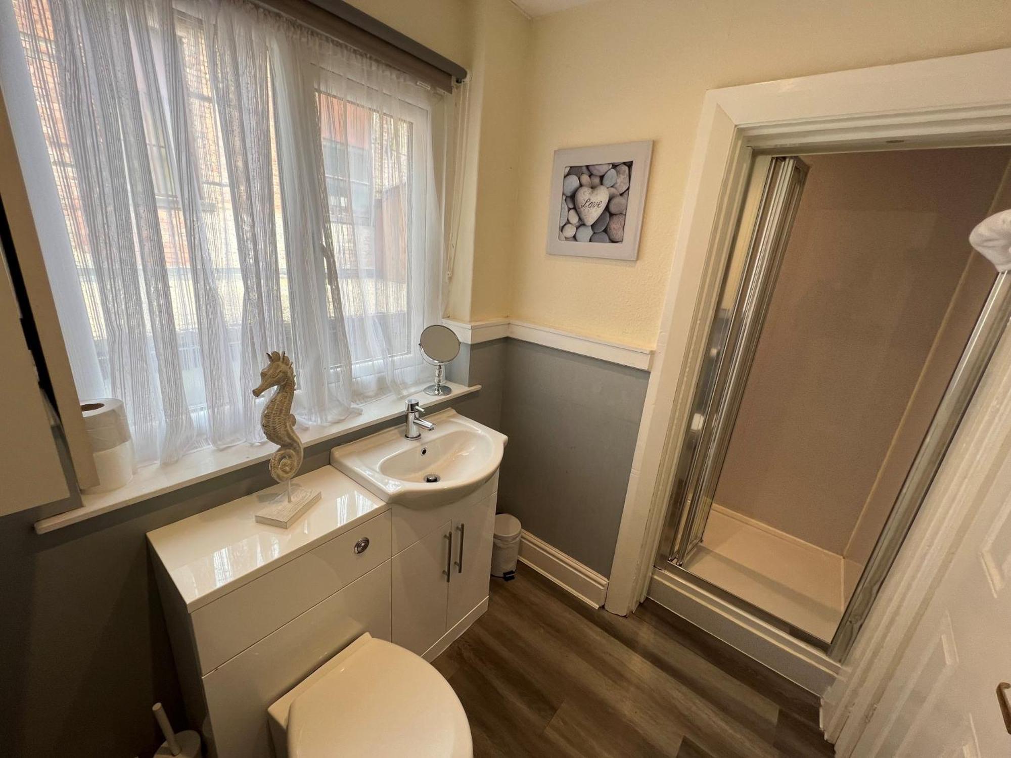The George Centre Apartment Matlock  Room photo